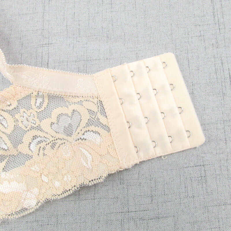 Damen Plus-Size BH mit feiner Spitze, drahtlos und gepolstert. Bequeme Unterwäsche mit Rückenverschluss und verstellbaren Trägern.
