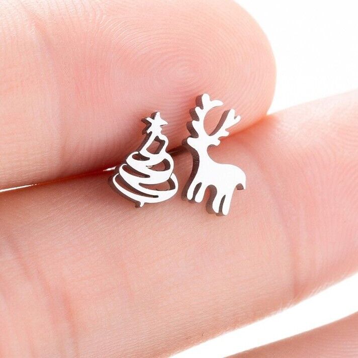 Damen Weihnachts-Ohrstecker aus glänzendem 925er Silber, perfekt für festliche Anlässe und als Geschenkidee.