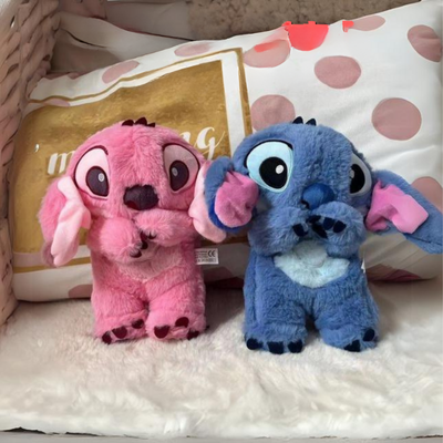 Weiches Schlafhilfe Kuscheltier mit fühlbarem Herzschlag & Atem. Beruhigt Babys sicher & sanft.