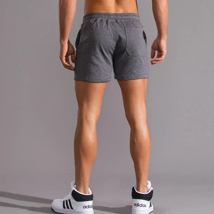 Herrenmode: Komfortable & stilvolle Slim-Fit Shorts für Strand, Stadt & Alltag.