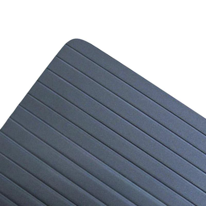 Innovatives Auftautablett aus speziellem Aluminium für deutlich schnelleres Auftauen. Essentielles Küchenzubehör.
