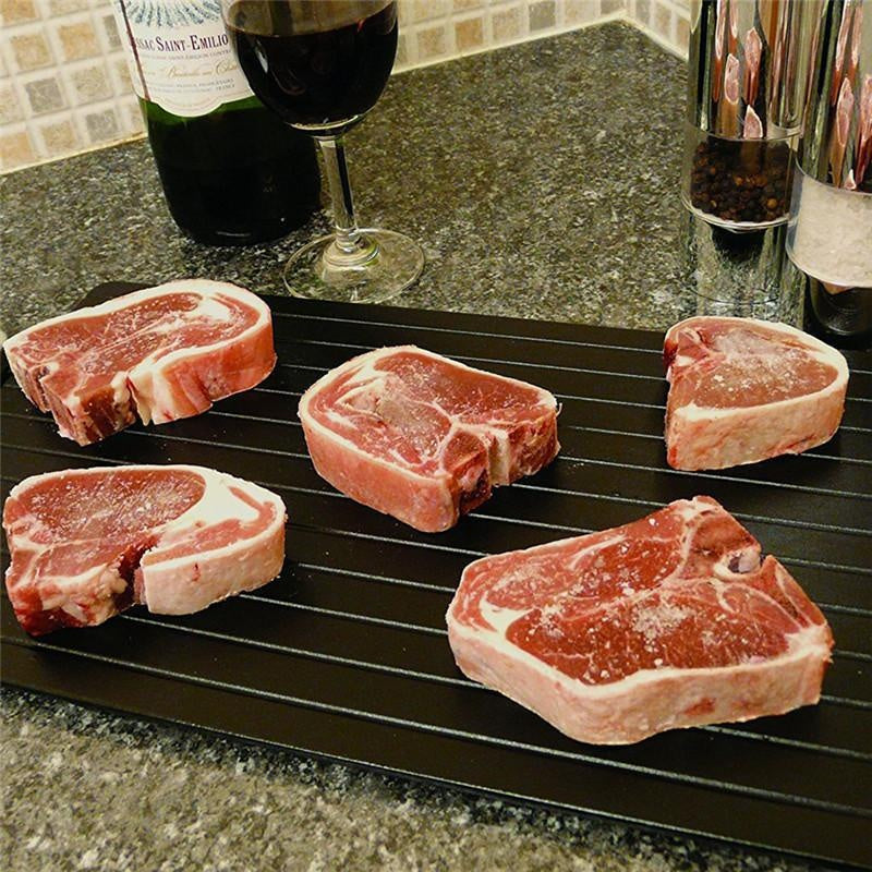Spülmaschinenfestes Auftautablett für müheloses Auftauen von Fleisch, Fisch & anderen Lebensmitteln. Zeitersparnis.