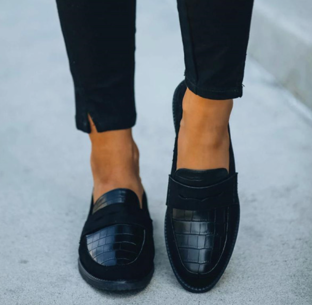 Schwarze elegante Herren Loafers aus Leder, ideal für Business und festliche Anlässe.