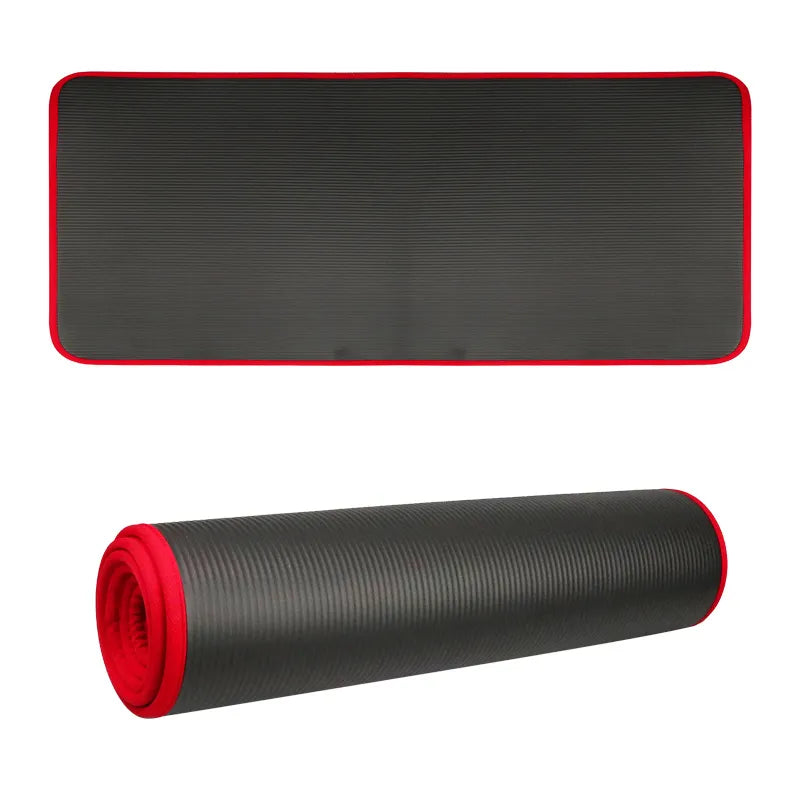 Schwarze extra dicke rutschfeste Yogamatte für optimalen Komfort & Gelenkschutz beim Training.