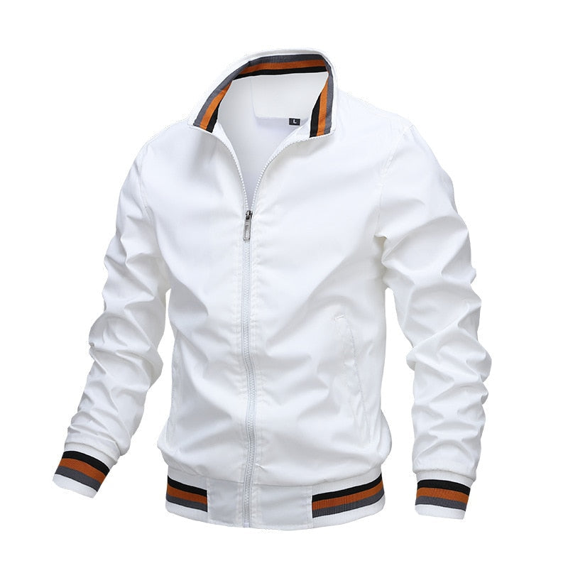 Grüne Herren Herbstjacke, robuste Outdoorjacke, bequem & vielseitig für jede Wetterlage.