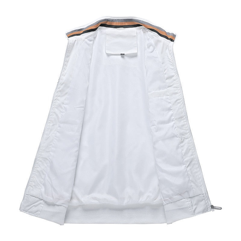 Moderne dunkelblaue Herren Übergangsjacke, vielseitig für Freizeit & Herrenmode.