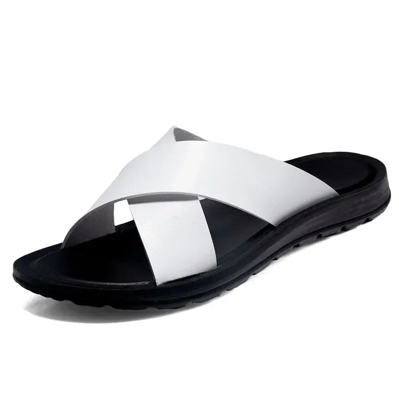 Praktische Herren Slip-On Pantoletten, leicht & atmungsaktiv. Bequeme Sommerschuhe für Strand, Freizeit und Urlaub.