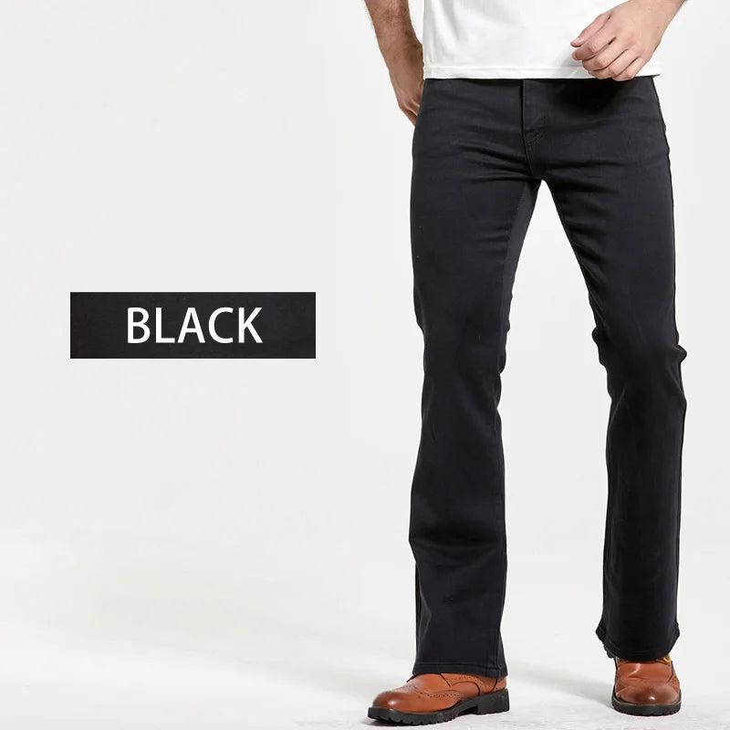 Elegante Herren Slim Fit Bootcut Jeans in Schwarz, vielseitige Freizeithose für moderne Herrenmode.