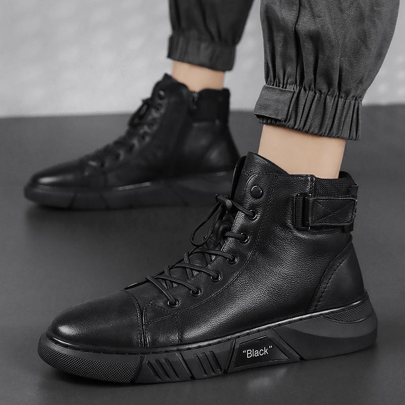 Schwarze Herren Stiefel, komfortabel und robust für Alltag & Freizeit. Perfekte Herrenschuhe für das ganze Jahr.