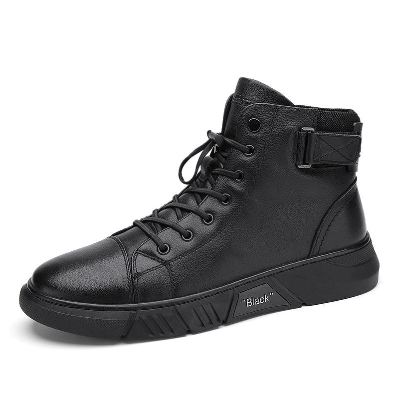 Klassische schwarze Herren Stiefel, ideal für urbane Abenteuer und Freizeitlooks. Bequeme & robuste Halbstiefel.