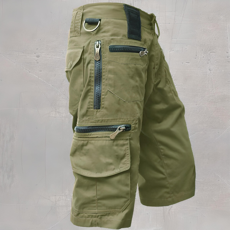 Grüne Herren Outdoor Shorts, vielseitig & robust, ideal für taktische Einsätze & Freizeit im Sommer.