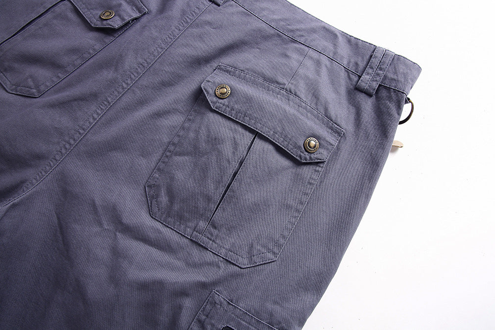 Grüne taktische Herren Outdoor Shorts, bequem & funktional, für Abenteuer & täglichen Gebrauch.