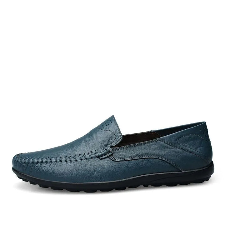 Elegante blaue Slipper für Damen, italienische Mokassins aus hochwertigem Leder, perfekt für Komfort & Stil.