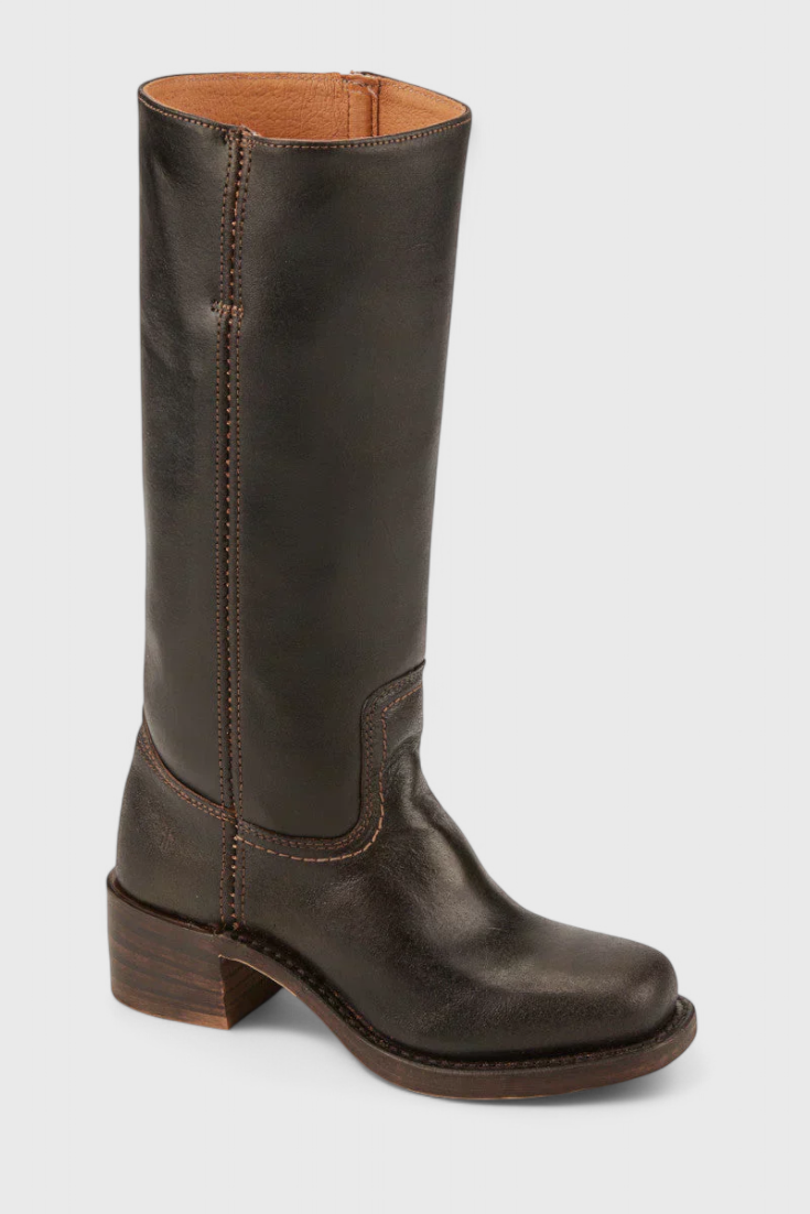 Vorderansicht: Schwarze Kayla Damen Kniehohe Schlupfstiefel, elegantes Design, bequemer Blockabsatz.