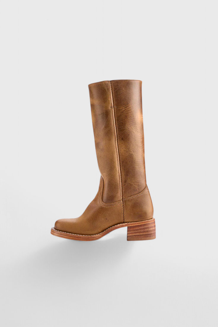 Komfortable schwarze Damen Kniehohe Schlupfstiefel mit Blockabsatz, ideal für jede Gelegenheit.