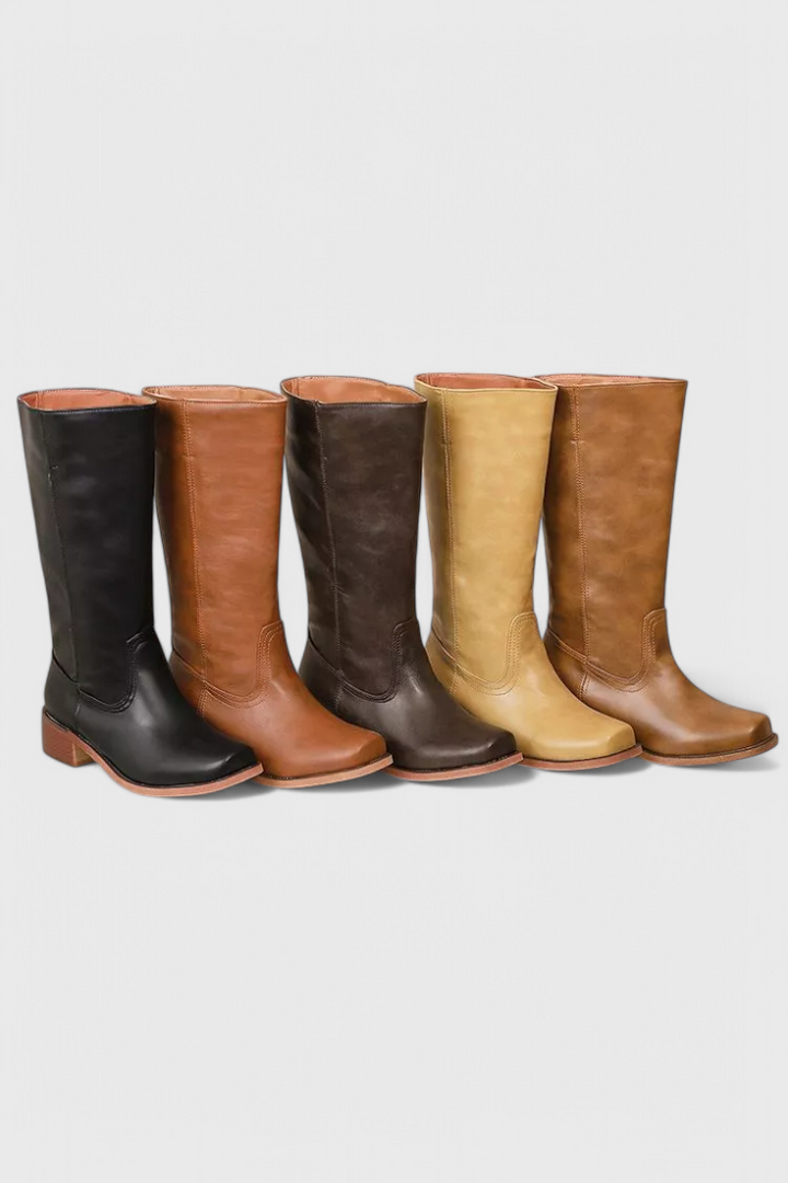 Eleganter schwarzer Damenstiefel, kniehoch und alltagstauglich, mit komfortablem Blockabsatz.