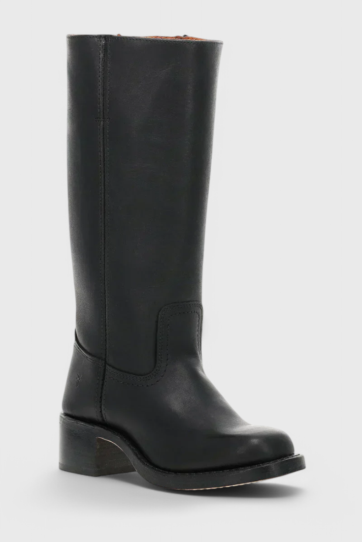 Bequeme braune Schlupfstiefel für Damen, kniehoch mit Blockabsatz, perfekt für lange Tage.