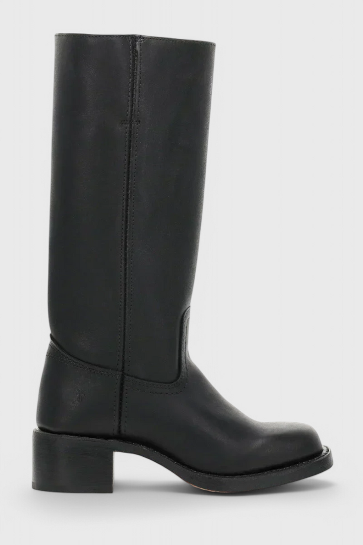 Moderne gelbe Damen Kniehohe Schlupfstiefel mit Blockabsatz, ein Hingucker für Herbstoutfits.