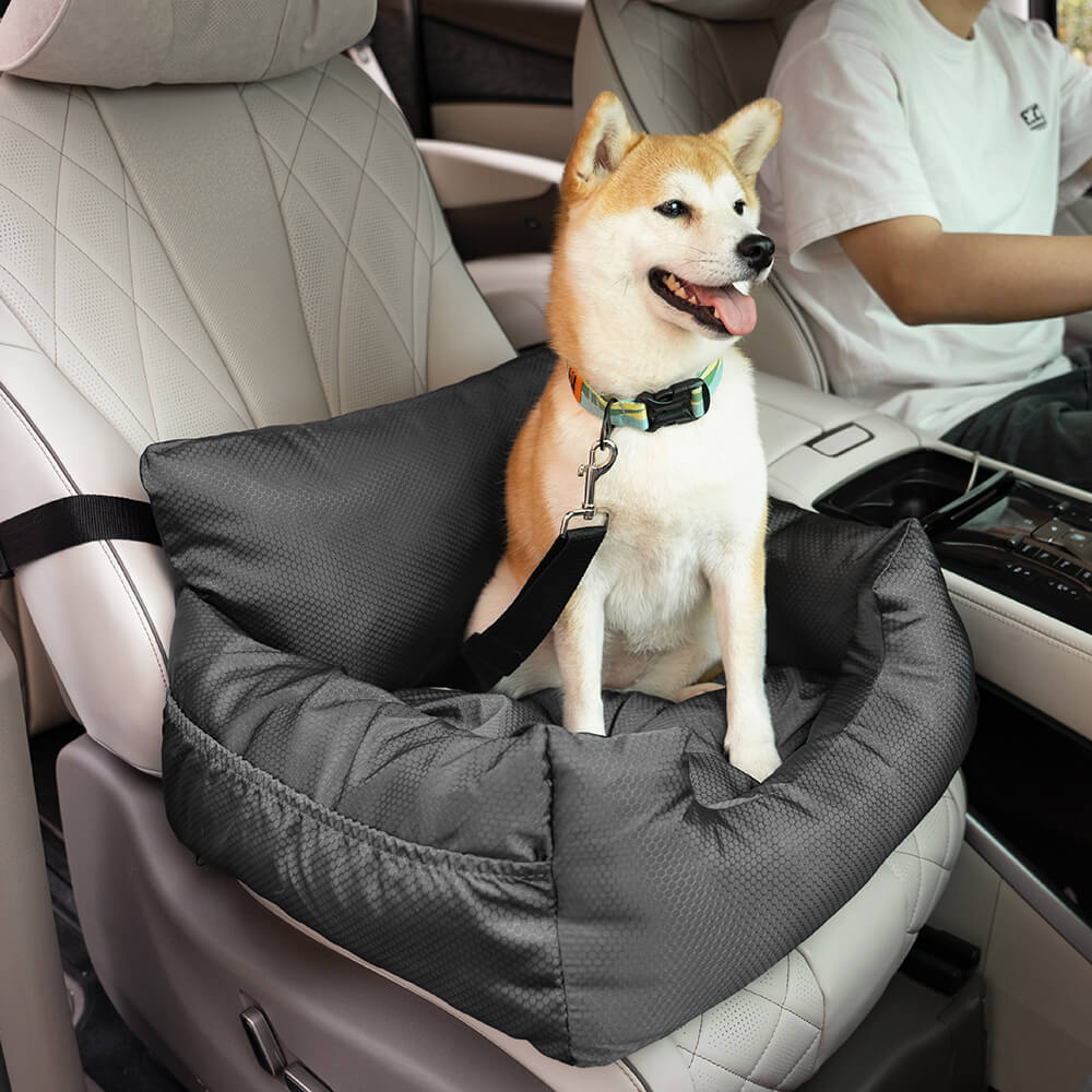 Schwarzer wasserdichter Hundeautositz aus Oxford-Gewebe für sichere und komfortable Autofahrten.