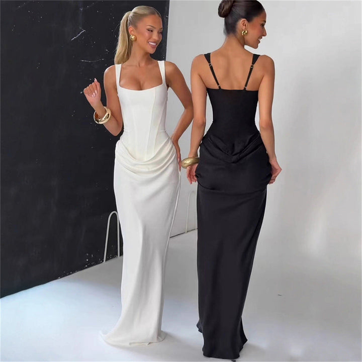 Langes schwarzes Abendkleid mit elegantem Rückenausschnitt, fließendes Partykleid für unvergessliche Nächte.