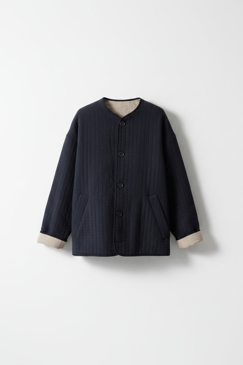 Damen Oversized Steppjacke in Schwarz für leichten Komfort und lässigen modernen Stil.