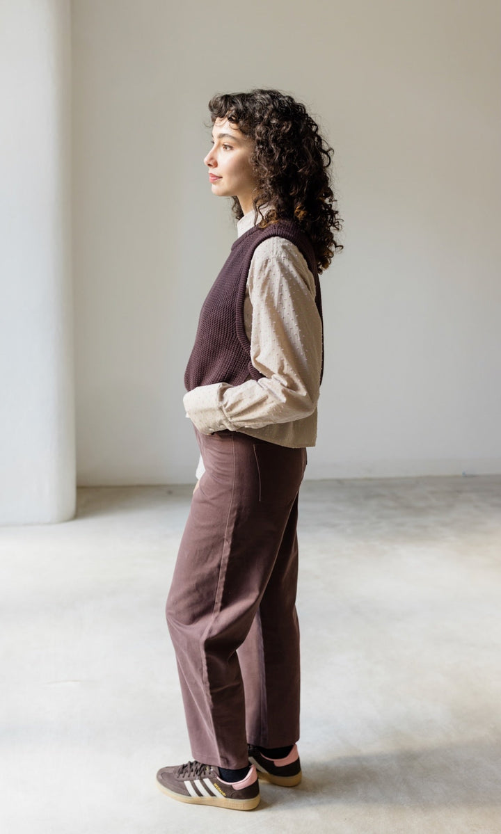 Gefaltete braune Damen Barrel Hose, weite Beine, eine vielseitige und bequeme Freizeithose.