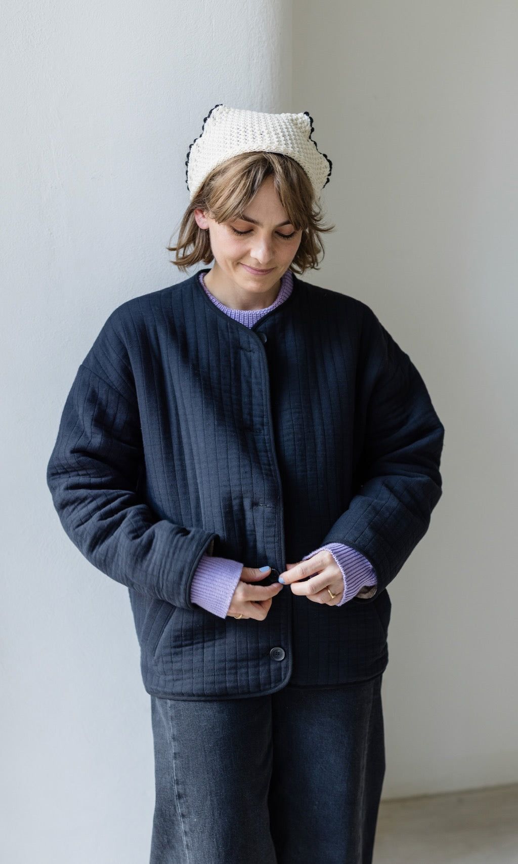 Damen Übergangsjacke: leichte, schwarze Steppjacke im Oversized-Look für kühle Tage.