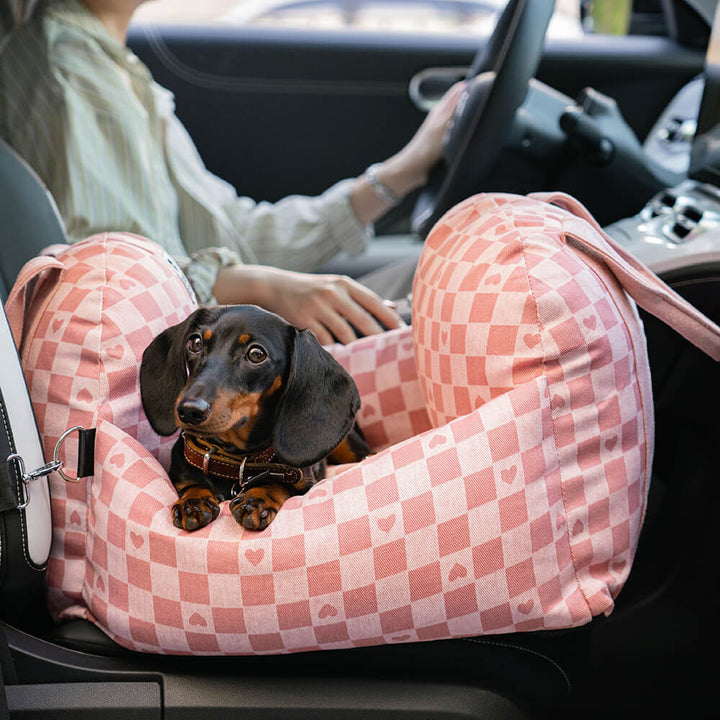Hundeautositz mit Anti-Rutsch-Beschichtung für mehr Stabilität.