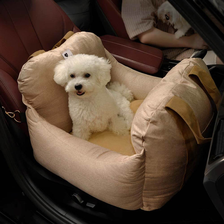 Wasserdichter Hundeautositz: ideal für saubere & sichere Autofahrten.