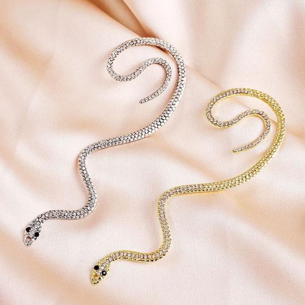 Goldene Schlangenohrringe im Medusa Design, eleganter Damen Statement Ohrcuff mit Tierdetails.
