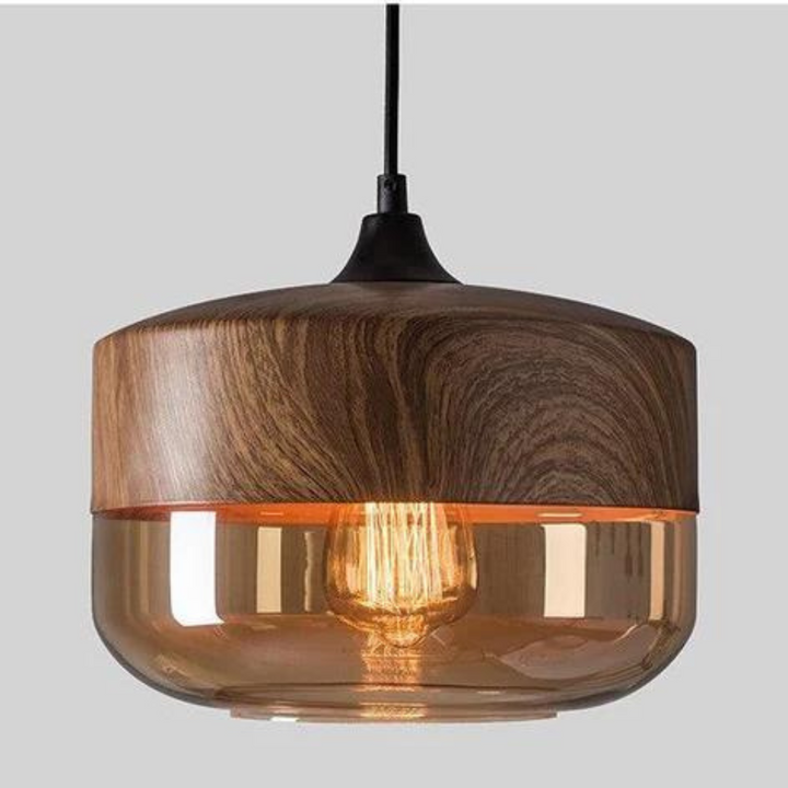 Stilvolle Deckenlampe aus Holz, skandinavisches Design, für eine harmonische Einrichtung.