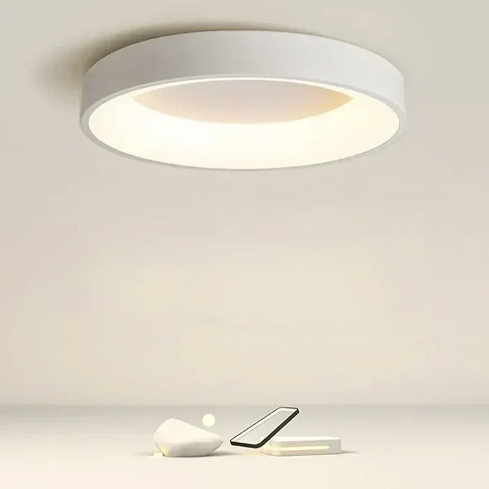 Skandinavische LED Deckenlampe modern, rund, energieeffizient. Ideale Beleuchtung für Wohnzimmer & Esszimmer.
