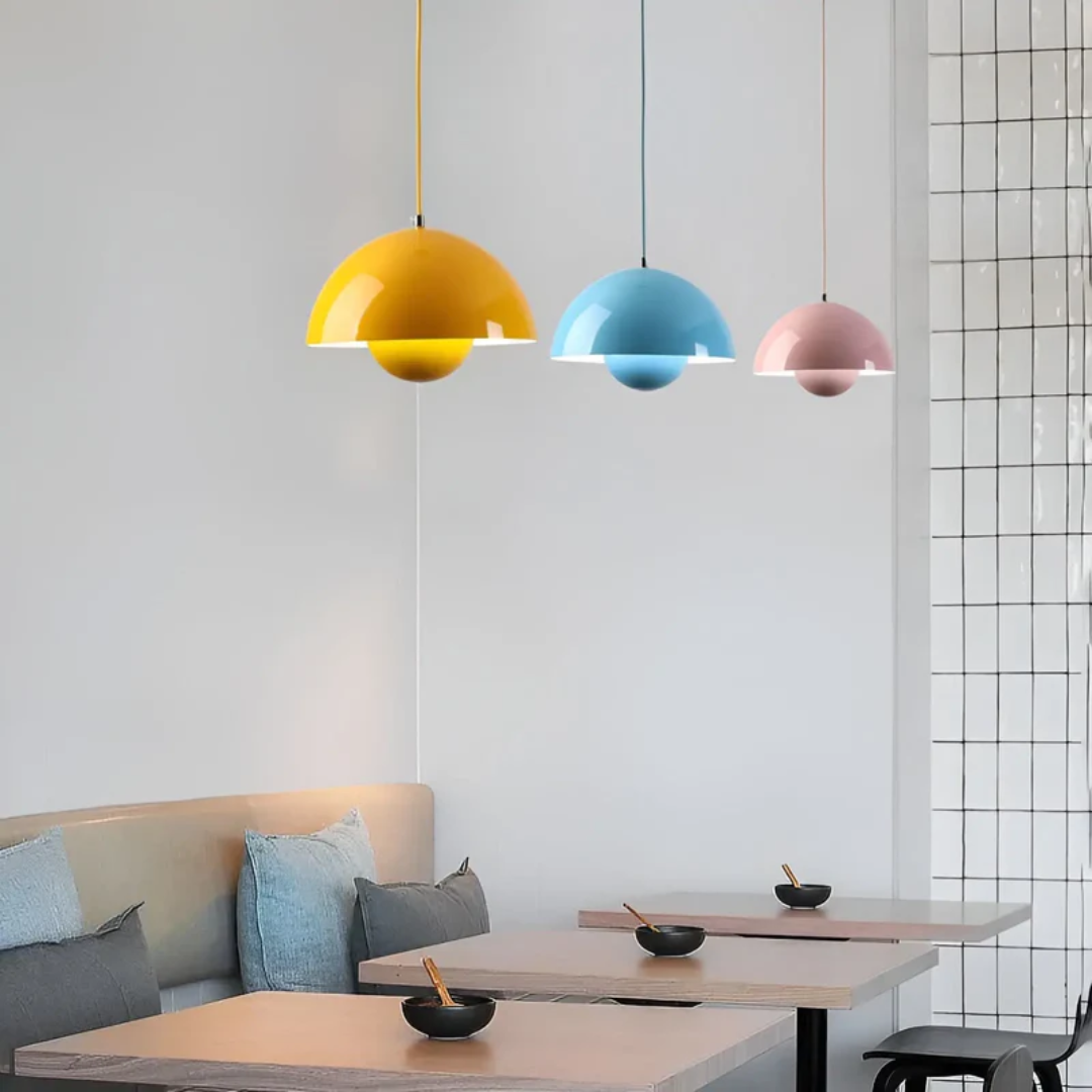 Stilvolle LED Hängeleuchte, minimalistisch & skandinavisch, für Esszimmer oder Büro.