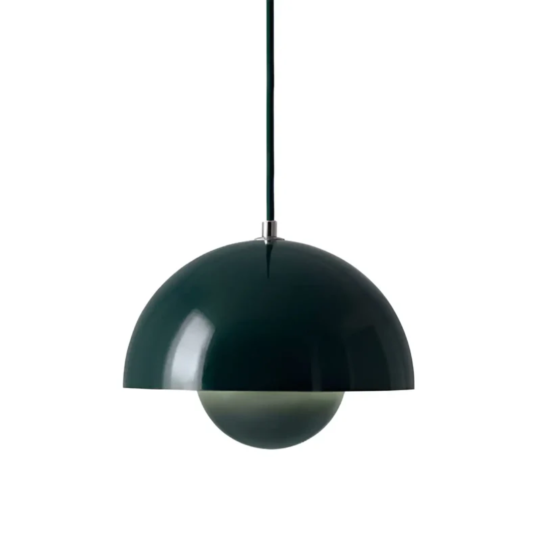 Elegante LED Pendelleuchte im skandinavischen Design, ideal für Schlafzimmer Ambiente.