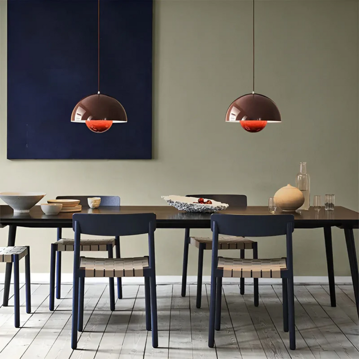 Skandinavische LED Hängeleuchte, minimalistisches Design, ideal für stimmungsvolle Beleuchtung.