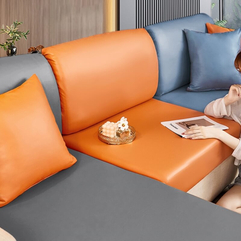 Wasserdichter Sofaschutzbezug aus Technikgewebe. Ideal für Familien mit Kindern & Haustieren im Wohnzimmer.
