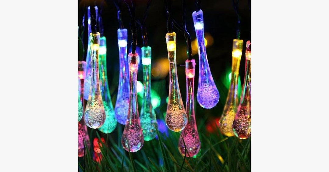 Robuste, wasserdichte Solar LED Gartenbeleuchtung für den Aussenbereich. Ideal für Terrassen- & Partydekoration.
