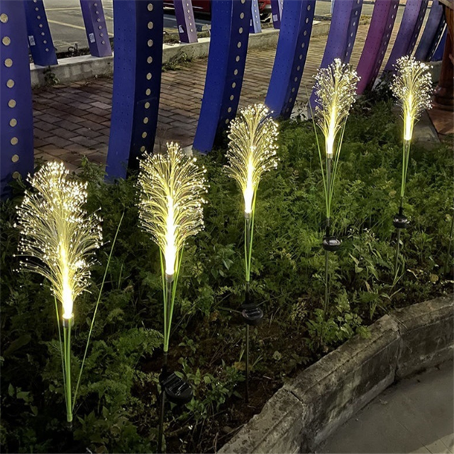 Solar Rattan Gartenlicht, LED. Wetterfeste Dekoration für Ihren Garten, Terrasse oder Eingangsbereich.
