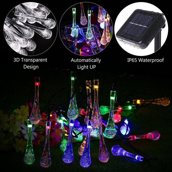 Dekorative Solarlichterkette mit wasserdichten Wassertropfen-LEDs für magische Außenbeleuchtung im Garten.