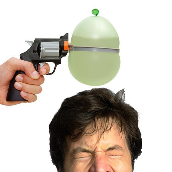 Lustiges Ballonpistolen Roulette Partyspiel Set, ideal als Trinkspiel oder Gruppenspiel für Erwachsene und Feste.