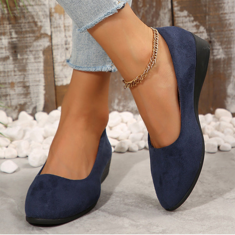 Moderne Damen Keilschuhe mit niedrigem Keilabsatz; vielseitige, elegante Alltagsschuhe für jeden Anlass.