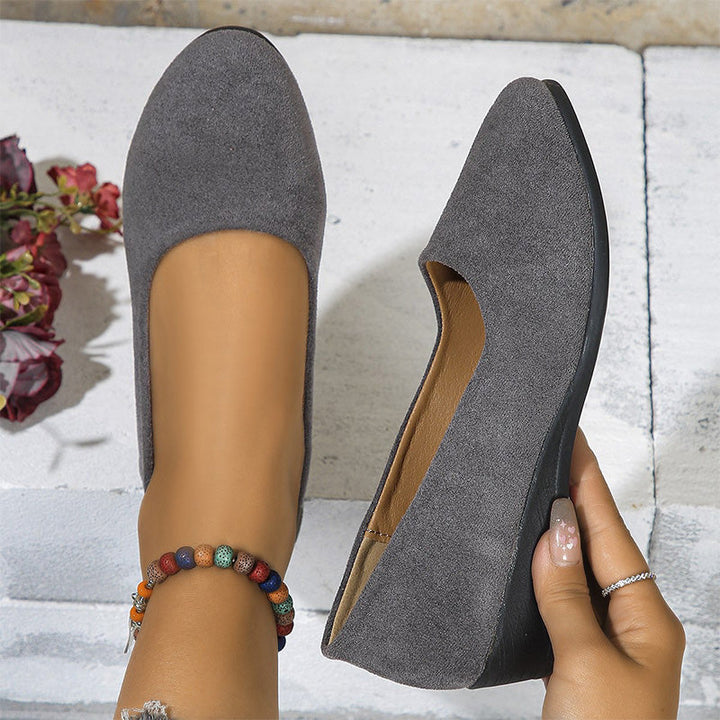 Elegante Freizeitschuhe: Damen Keilsandalen mit niedrigem Absatz, ideal für komfortable Sommertage.