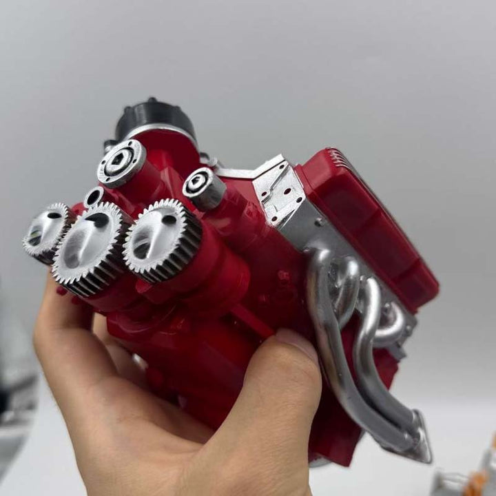 Fertig montierter CISON Mini-V8 Benzinmotor Modell als beeindruckendes Sammlerstück für Modellbauer.