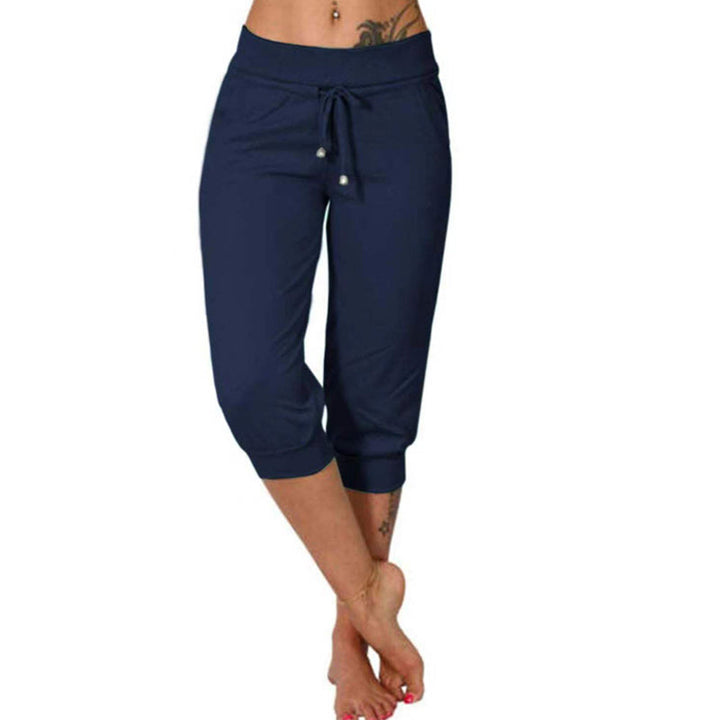 Moderne Damen Lounge-Jogginghose 7/8, bequem für zu Hause und stilvoll für unterwegs.