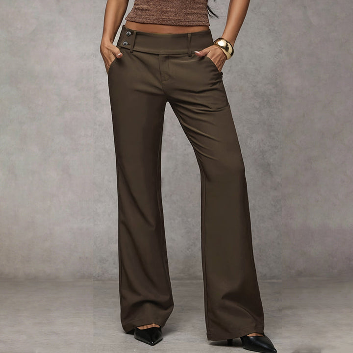 Stilvolle Damenanzughose mit weitem Bein. High Waist für eine elegante Silhouette.