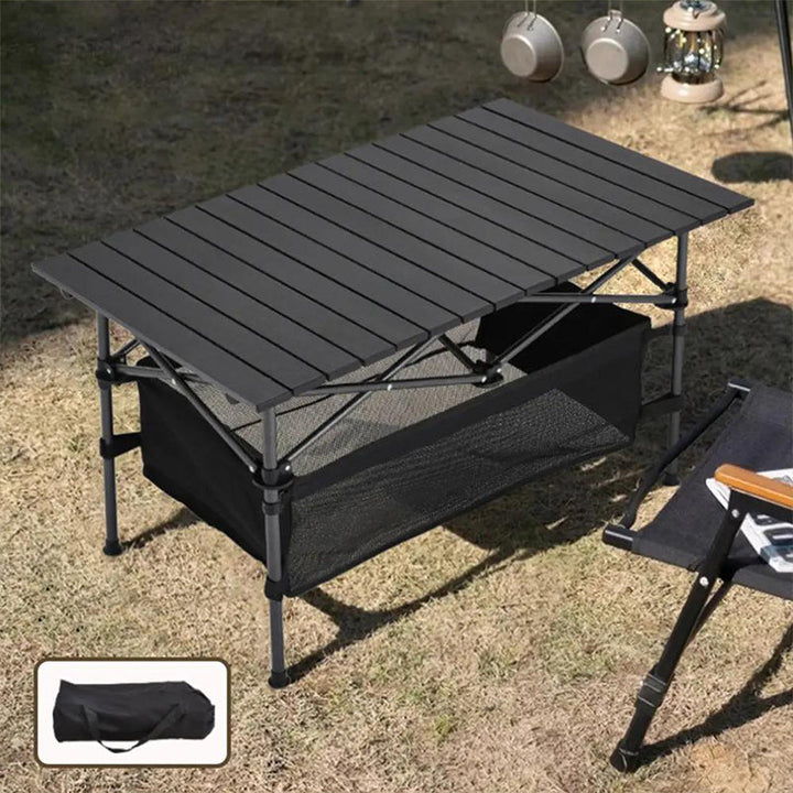 Faltbarer Gartentisch aus Kohlenstoffstahl, ideal für Outdoor-Mahlzeiten.