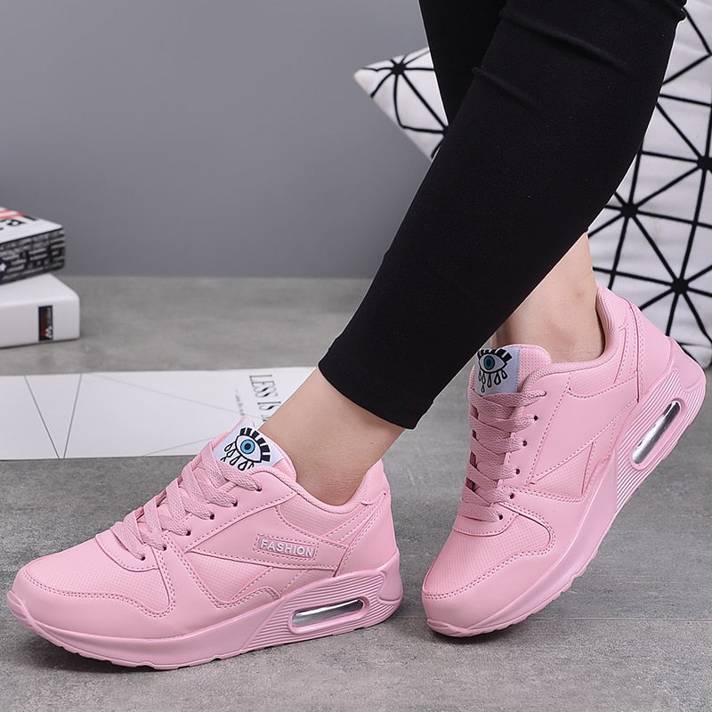 Modische Damen Plateau Sneakers Valencia, perfekt für stilvolle Freizeitlooks und bequemen Alltagskomfort.
