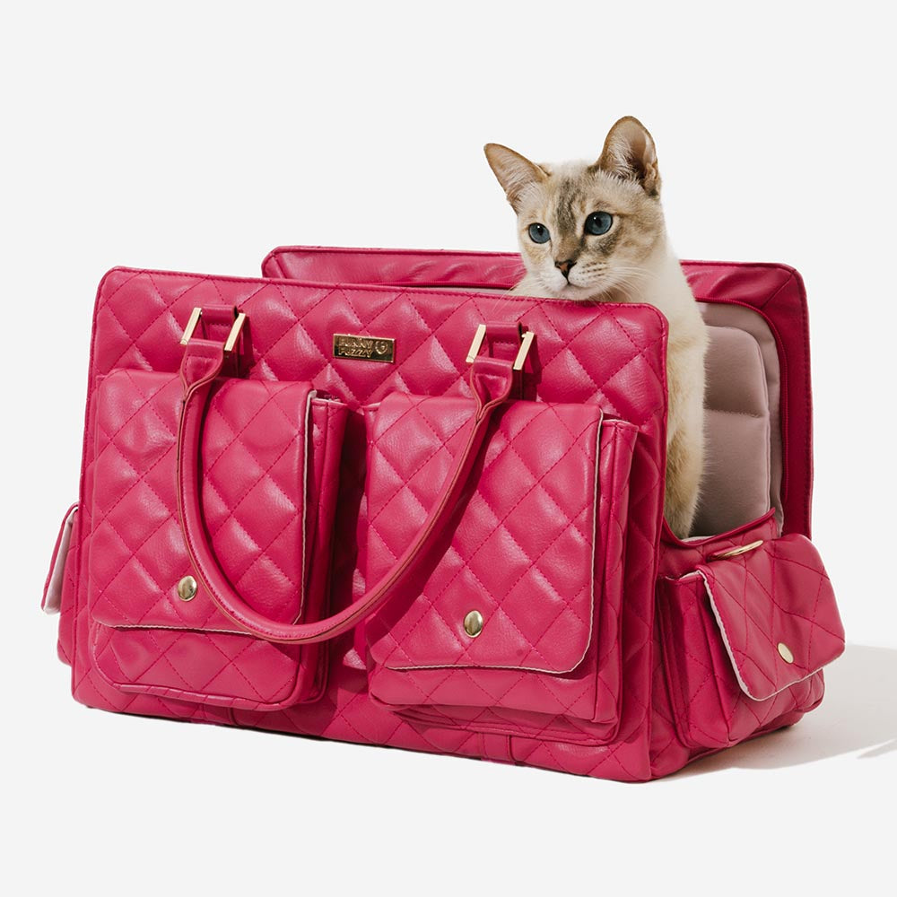 Pflegeleichte Autotasche für Hunde, geräumig & sicher, macht jede Fahrt zum Vergnügen.
