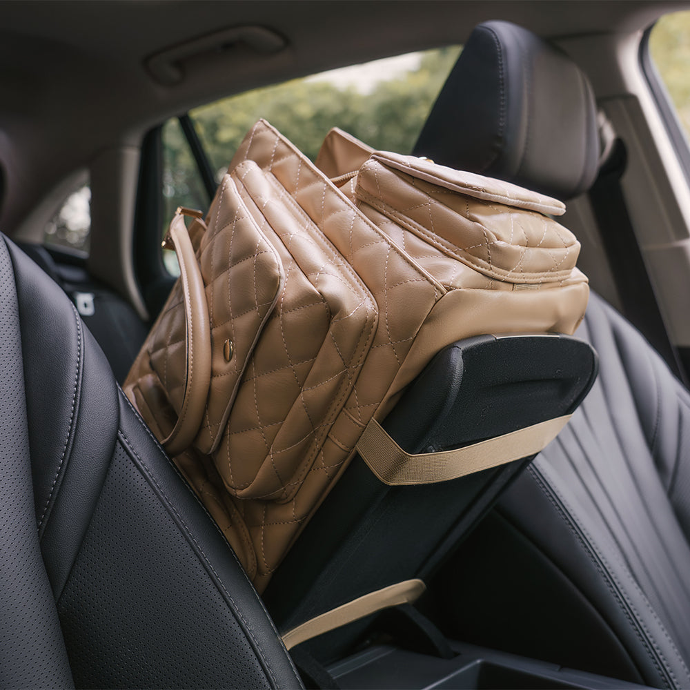Premium Hundetransporttasche, pflegeleichtes Design, ideal für Reisen mit Haustieren & Auto.