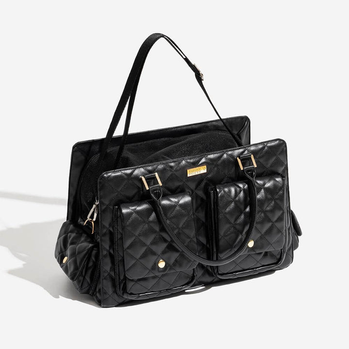 Komfortable Hundetasche für Reisen, elegant & funktionell, sicheres Hundezubehör.
